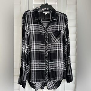 BEACHLUNCHLOUNGE Black & White Plaid Flannel Long Sleeve Button-Up Top Size L